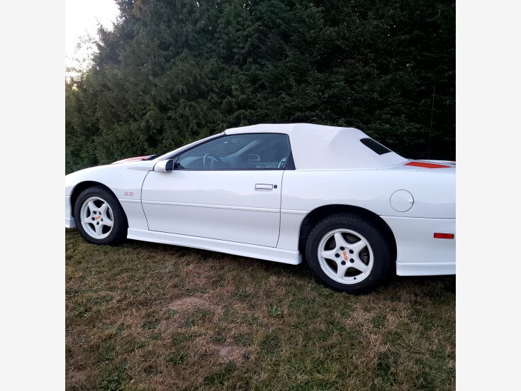 Thumbnail Photo undefined for 1997 Chevrolet Camaro SS Convertible